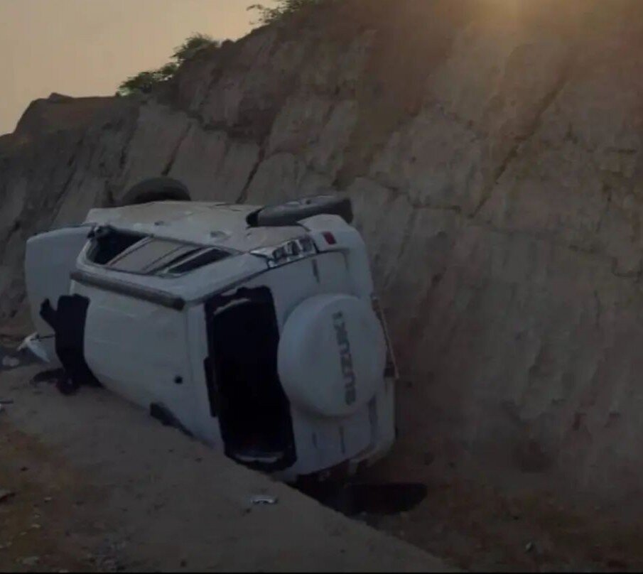 عکس واژگون شدن خودرو همراهان وزیر ارشاد