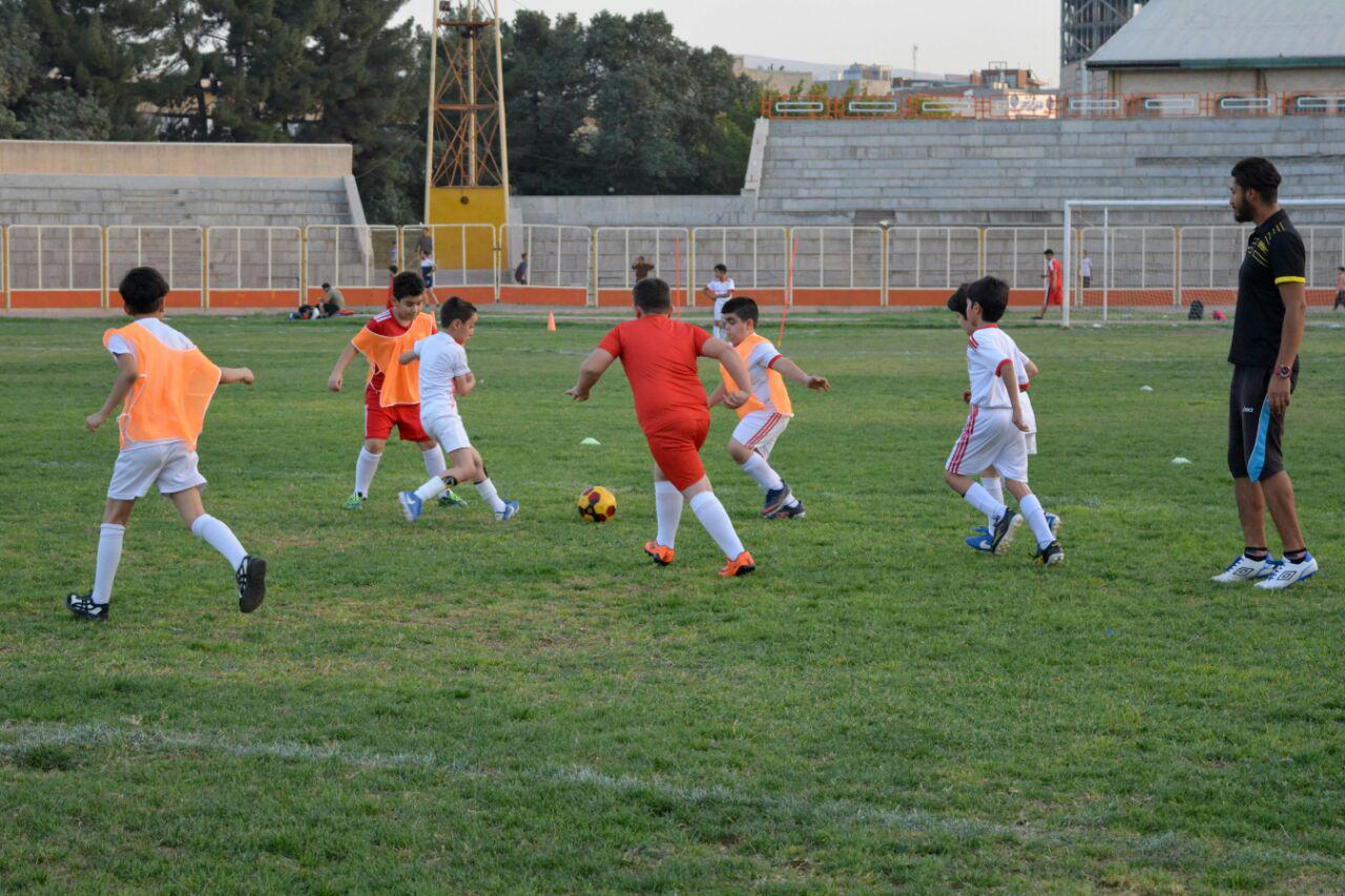 آخرین تمرینات مدرسه فوتبال بیستون کرمانشاه در سال‌جاری