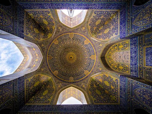 jame-mosque-isfahan-under-dome-1