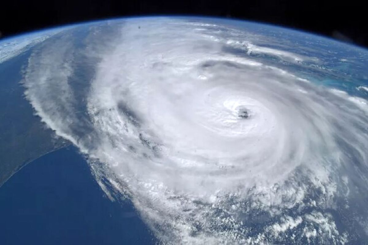 تصویر عجیبی که فضانورد ایستگاه فضایی از طوفان "یان" ثبت کرد+عکس