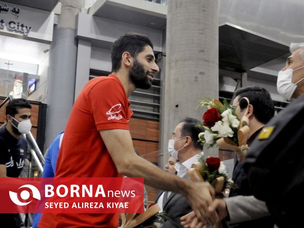بازگشت کاروان تیم ملی والیبال ایران
