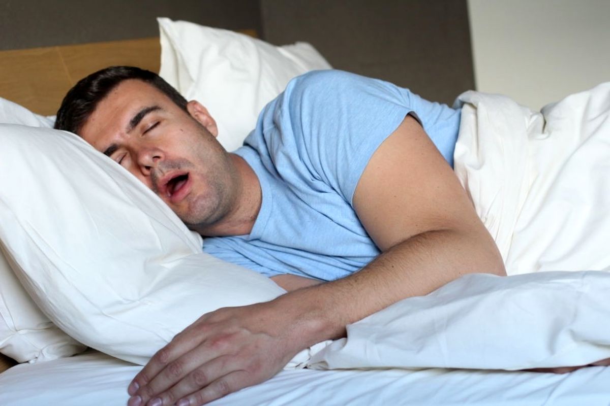 آشنایی با علل اصلی و راهکارهای درمانی بیرون ریختن آب دهان در خواب