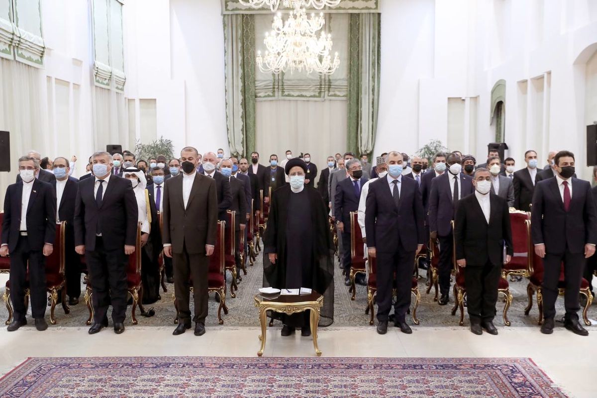 دیدار سفرا و روسای نمایندگی‌های کشورهای اسلامی با رئیس‌جمهور