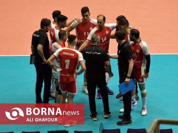 دیدار تیم های والیبال شهرداری ارومیه - لبنیات هراز آمل