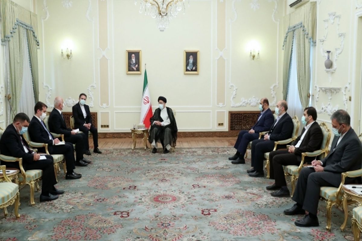 رئیسی: جمهوری اسلامی ایران از ارتقای سطح همکاری‌ها با آذربایجان استقبال می‌کند