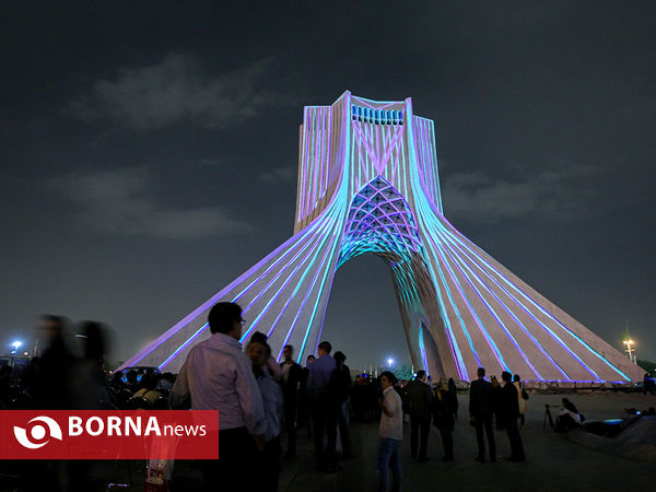 کنسرت نور ایران در برج آزادی