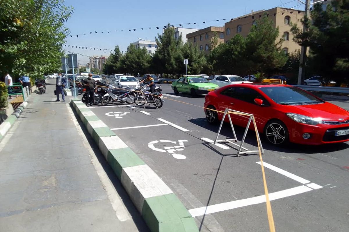 اجرای طرح برخورد با موتورسیکلت های متخلف در تقاطع های پرتردد منطقه 14 تهران 