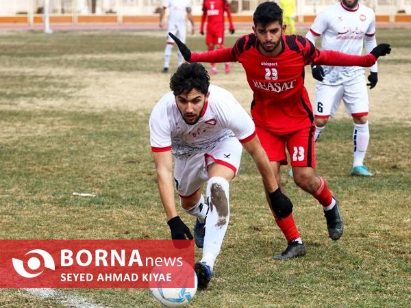 دیدار تیم های فوتبال سپیدرود رشت_ بعثت کرمانشاه