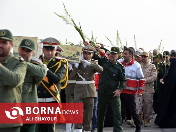 ورود پیکر مطهر شش شهید گمنام به آذربایجان غربی