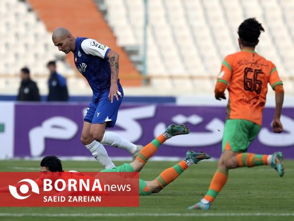 دیدار تیم های استقلال تهران -مس رفسنجان