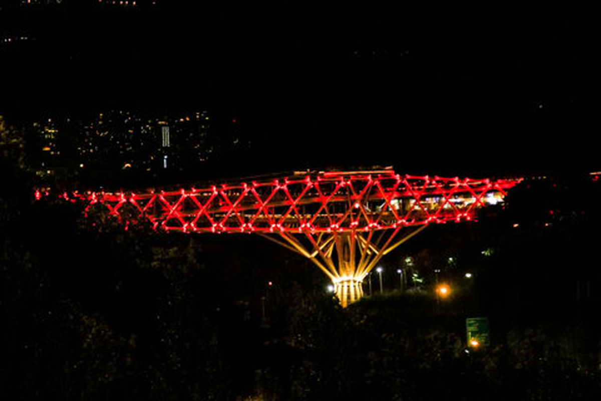 پل طبیعت در شب تاسوعا و عاشورا به رنگ سرخ در می آید