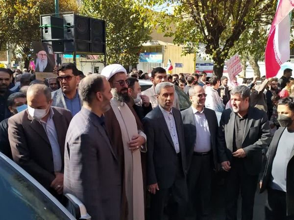 خروش مردم دارالمجاهدین همدان در راهپیمایی 13 آبان