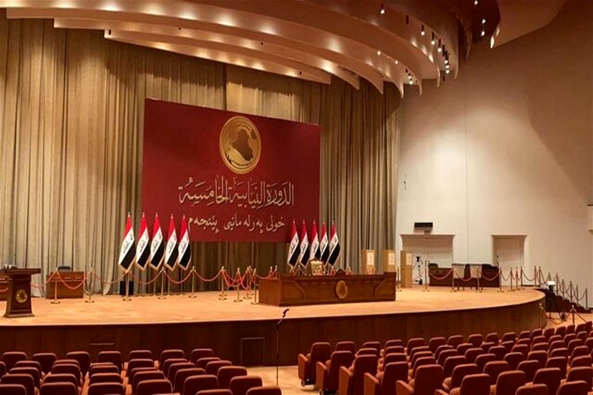 حامیان صدر از منطقه سبز بغداد خارج شدند/از سرگیری جلسات پارلمان