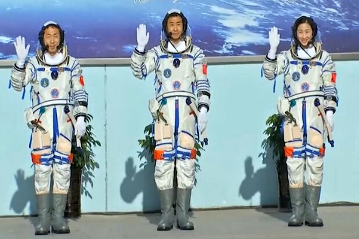 فضانوردان چینی به زمین بازمی‌گردند!