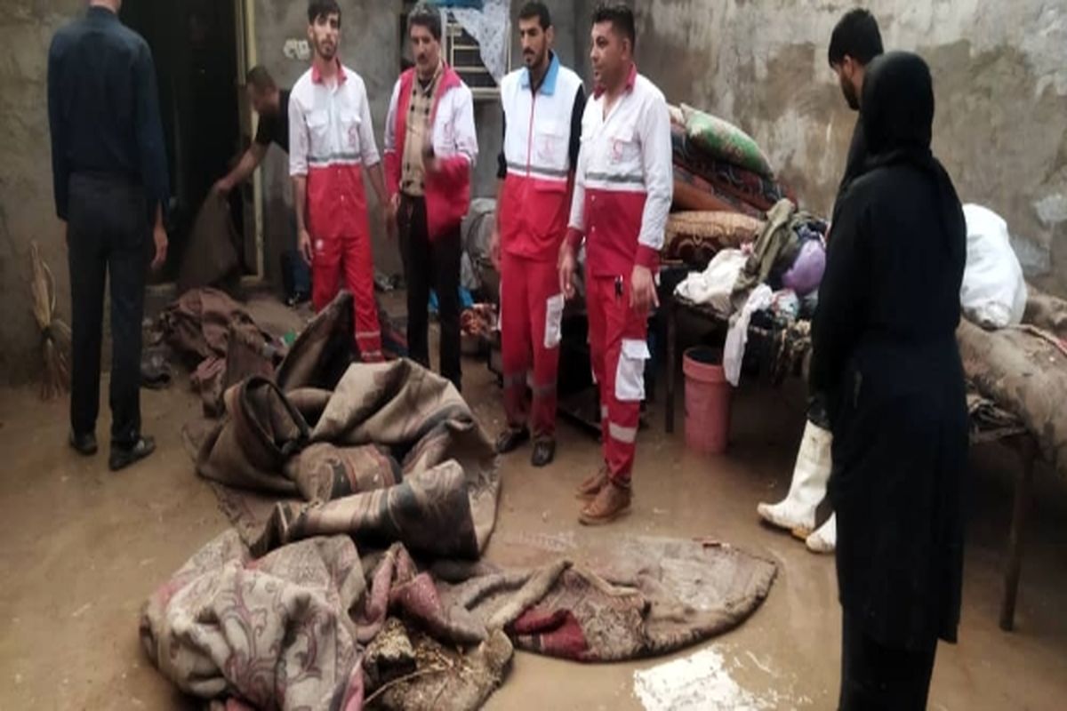 فعالیت 80 تیم هلال احمر برای امدادرسانی به متاثرین بارش های اخیر خوزستان