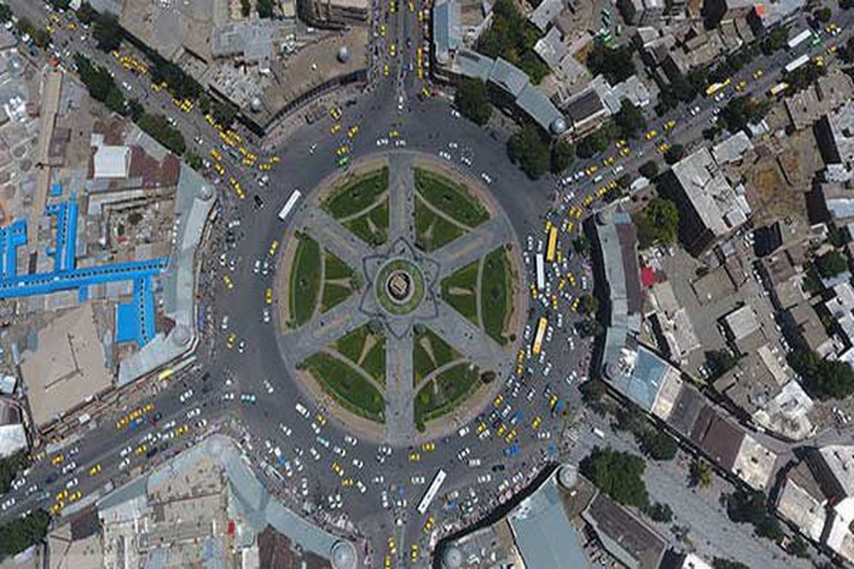 احیای میدان امام خمینی برای حل مشکلات ترافیکی