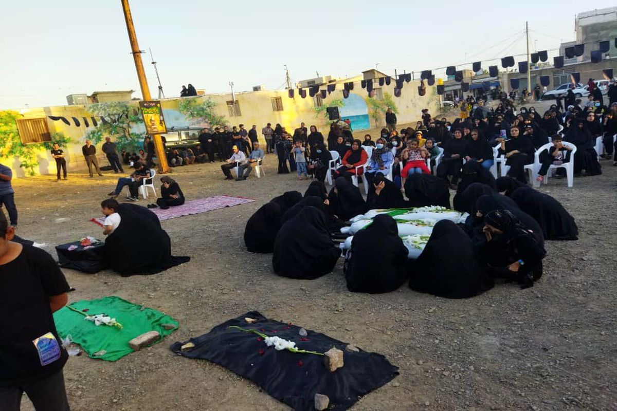 آیین تدفین نمادین شهدای کربلا در شهربیدستان برگزار شد