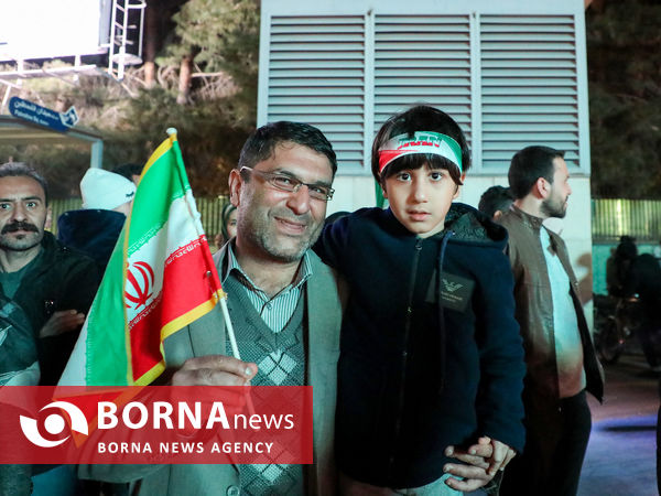 شادی مردم مشهد با پیروزی تیم ملی ایران در مقابل ولز