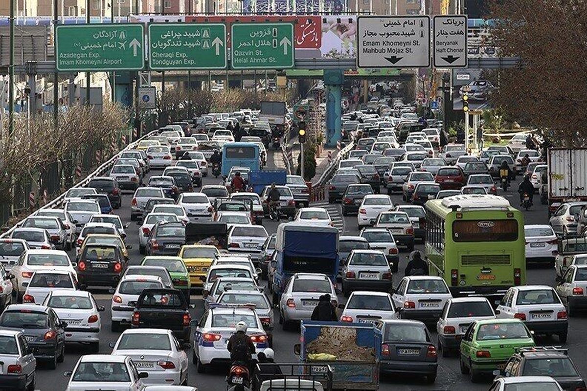  ترافیک صبحگاهی و حجم بالای ترددها در سطح معابر تهران 