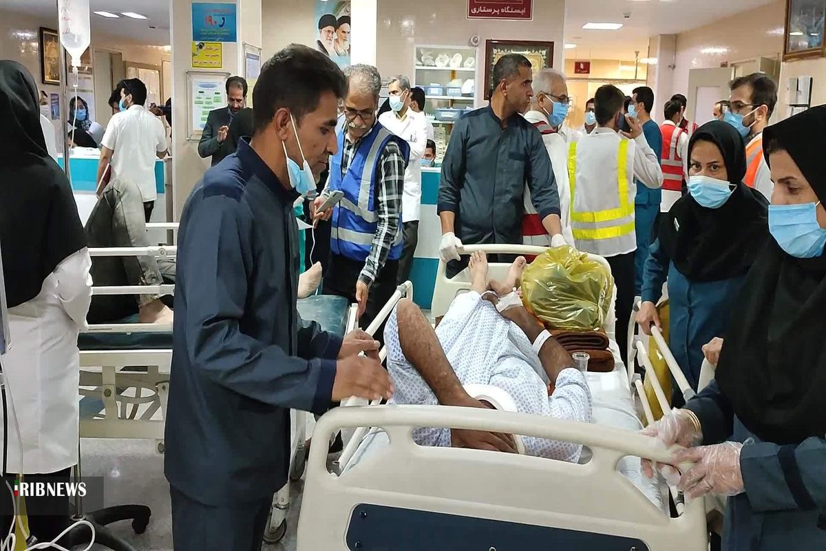 بستری یک بیمار در بخش مراقبت های ویژه بیمارستان طبس بر اثر سانحه تصادف قطار
