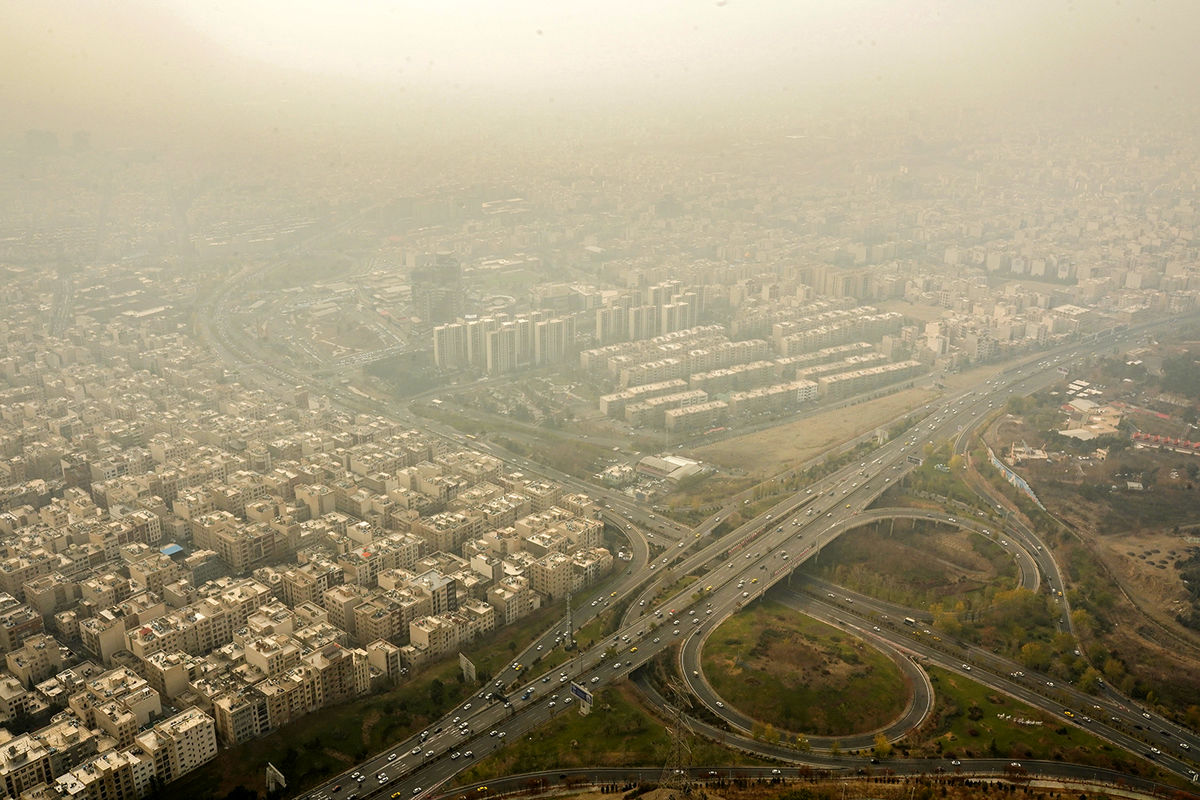 شدت آلودگی هوا در تهران معادل استعمال ۳ تا ۷ نخ سیگار است