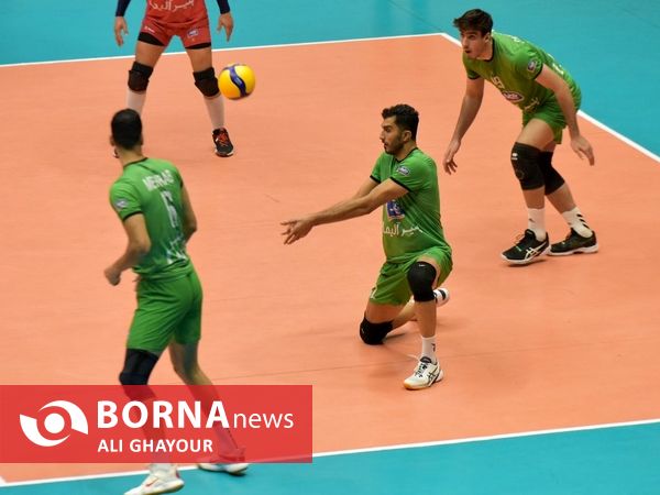 دیدار تیم های والیبال شهرداری ارومیه - لبنیات هراز آمل