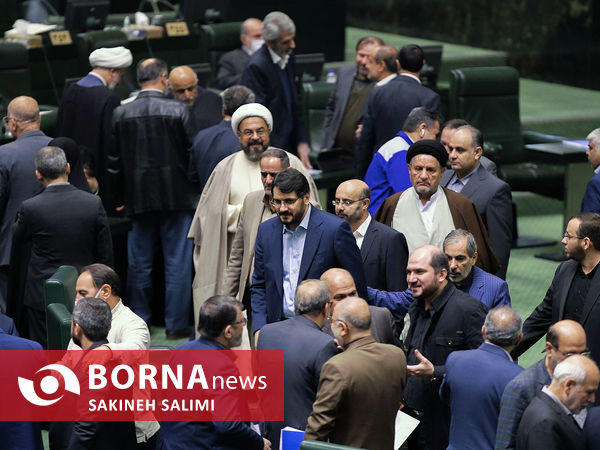 جلسه بررسی صلاحیت وزیر پیشنهادی راه و شهرسازی در مجلس