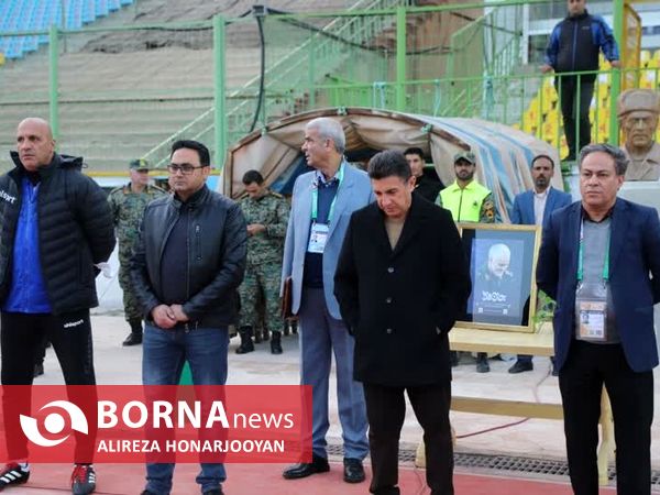 دیدار تیم های فوتبال صنعت نفت  - گل گهر