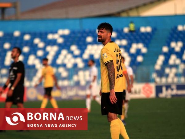 دیدار تیم های فوتبال ملوان  بندرانزلی _ سپاهان اصفهان