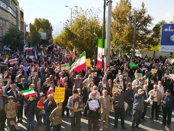 خروش مردم دارالمجاهدین همدان در راهپیمایی 13 آبان