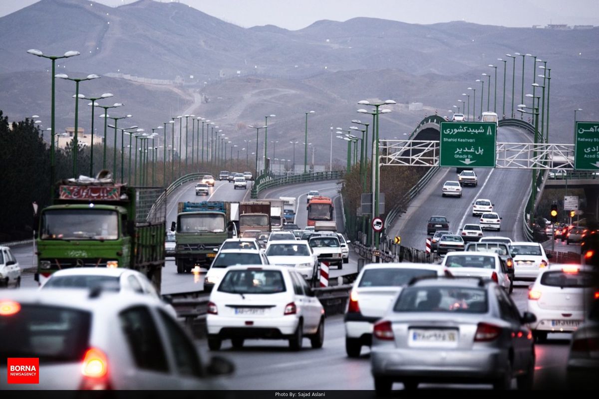 حجم ترافیک صبحگاهی در معابر اصلی شهر تهران 