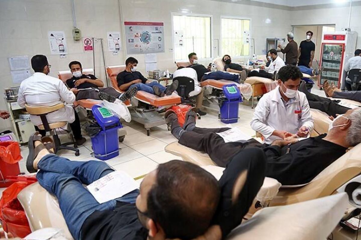 بیش از دو میلیون اهدا کننده خون در کشور به بیماران کمک می کنند