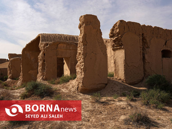 تپه حصار محوطه‌ای باستانی در سه کیلومتری جنوب شرق شهر دامغان در استان سمنان 