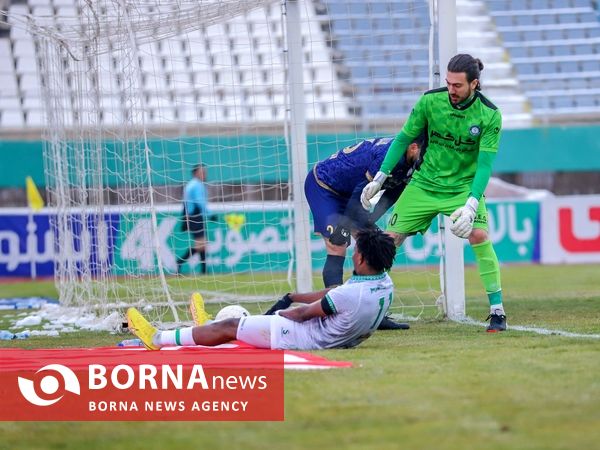 دیدار تیم های فوتبال آلومینیوم - گل گهر