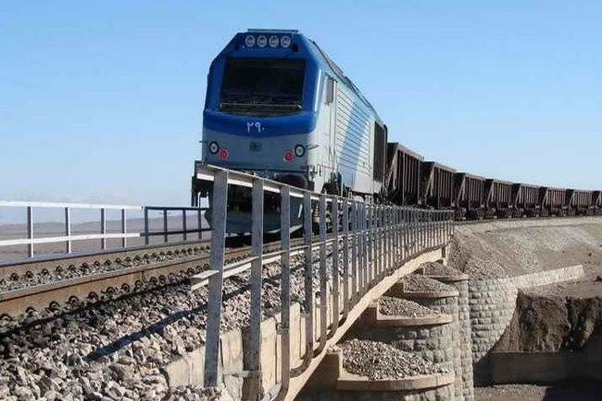 افزایش تعداد قطارهای عبوری روسیه و چین به ایران/ مستمر شدن تردد از کریدور شمال به جنوب و کریدور شرق به غرب