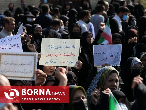 تجمع مردم شیراز در محکومیت جنایت تروریستی در حرم شاهچراغ(ع)