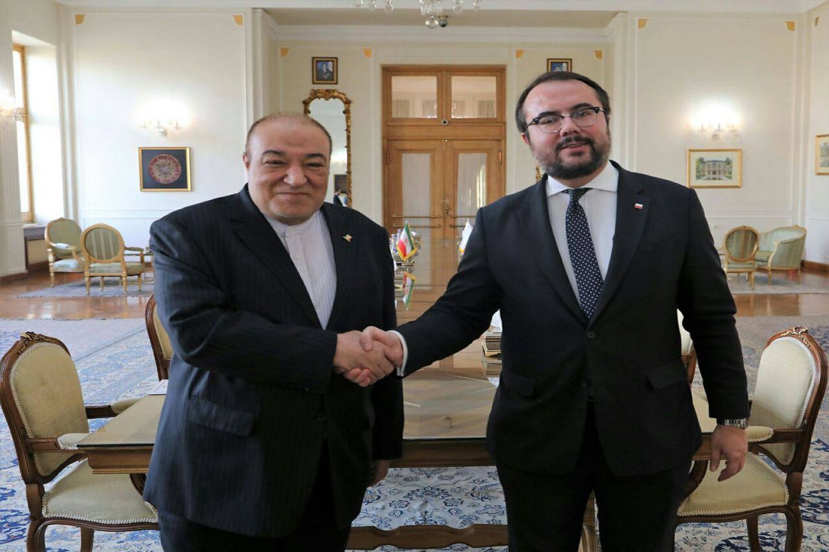 تاکید معاون وزیر امور خارجه بر رفع موانع همکاری‌های ایران و لهستان 